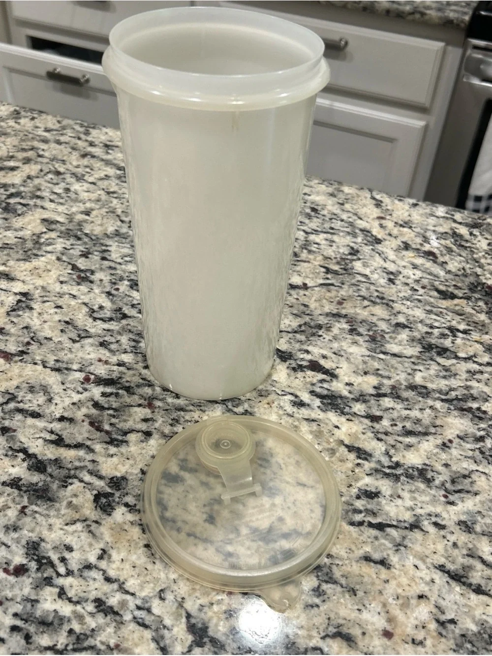 Vintage Tupperware Food Storage Container Clear Plastic Snap Lid 563-2